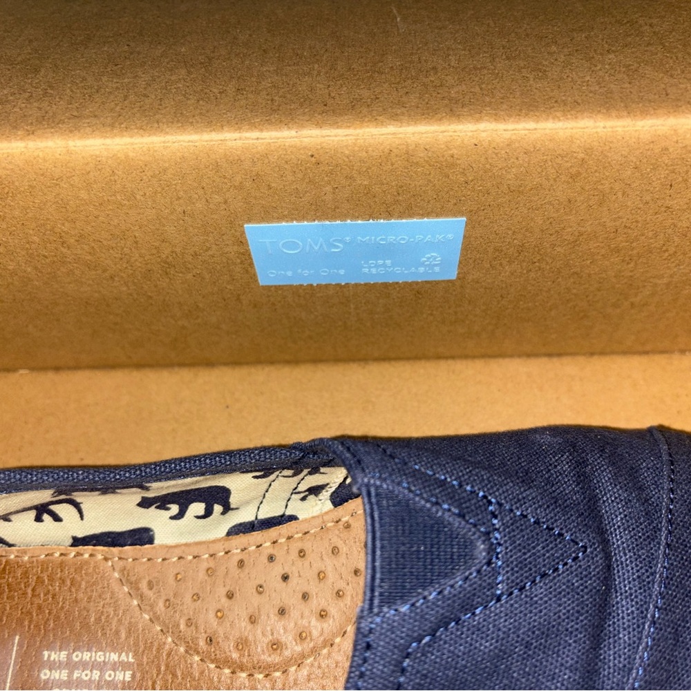 Women Toms